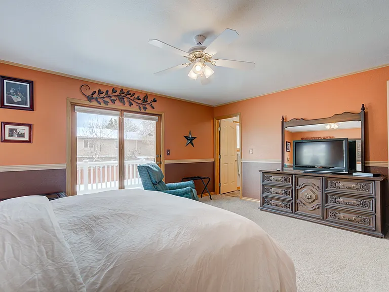 402 S Yellowstone Ave — Photo 37