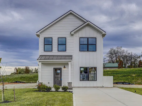 4340 Gambrel Oaks St, Blountville, TN 37617