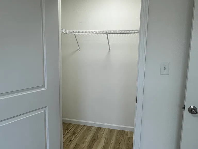 922 Osage Villa Ct — Photo 4
