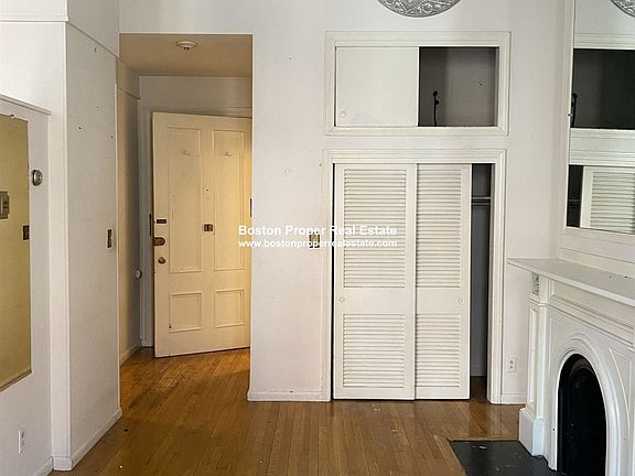 11 Marlborough #22 Boston - Back Bay Unit Photo 3