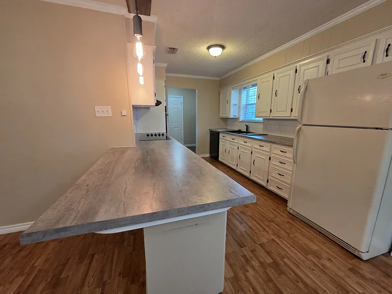15151 FM 429 — Photo 5