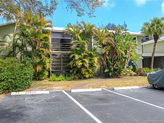 2nd image of 800 NW Fork Rd APT 3-12