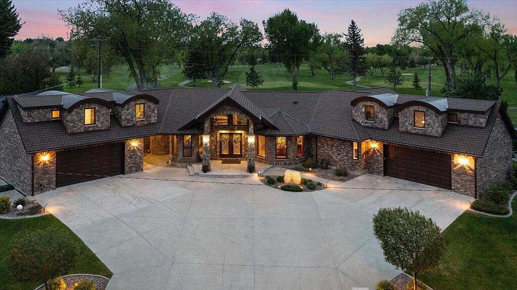 1531 Meadowlark Dr, Great Falls, MT 59404 | Zillow