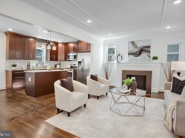 3709 26th St NE, Washington, DC 20018