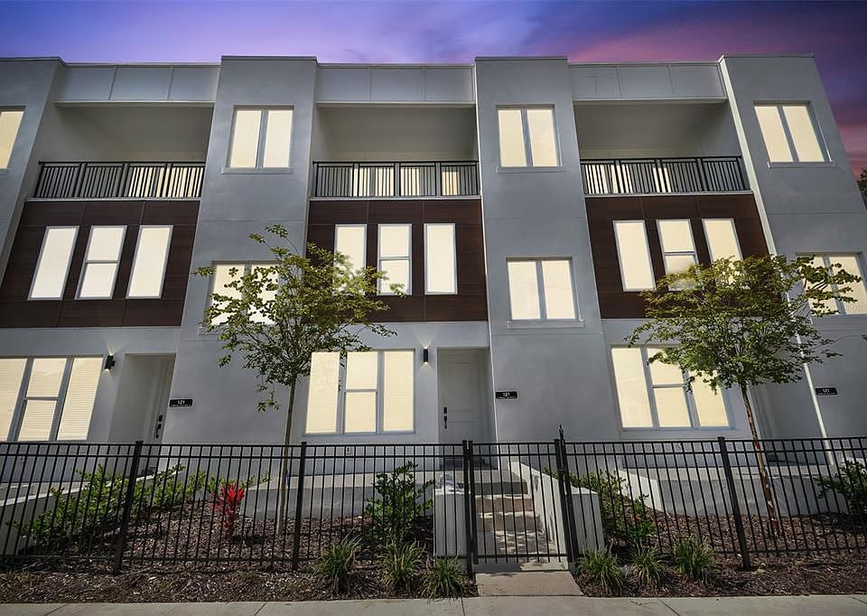 1st image of 121 E Warren Ave #2