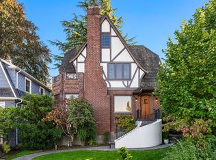 2011 E Crescent Dr, Seattle, WA 98112