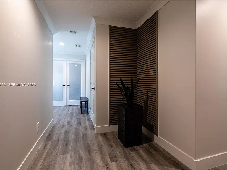 8904 Maple Hill Ct — Photo 35
