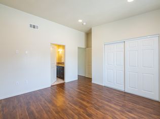 1536 W 11th Pl, Los Angeles, CA 90015