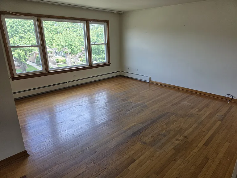 5333 S Narragansett Ave — Photo 2
