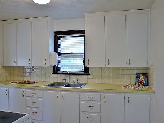 5th image of 1502 Edgemoor St