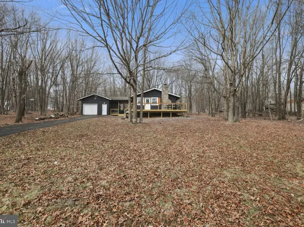 281 N Shore Dr, Albrightsville, PA 18210