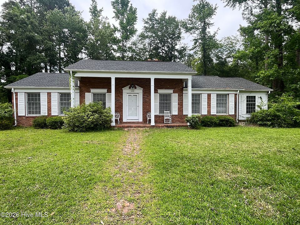 1st image of 435 Edgewood Circle