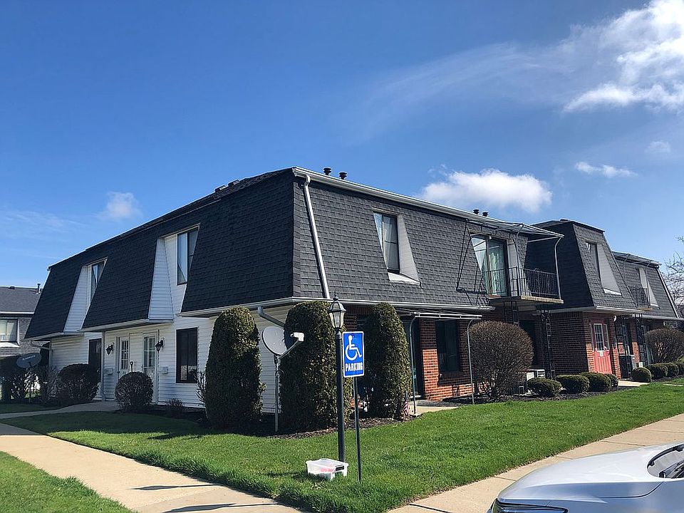 1st image of 20A Foxberry Dr S