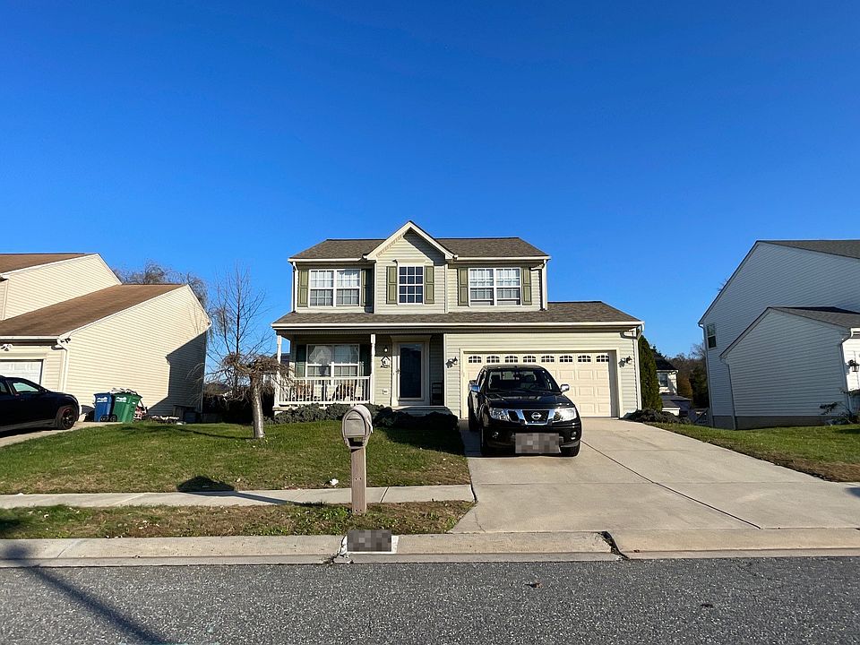2nd image of 115 Saint Andrews Ct