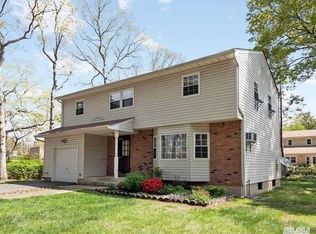 814 Deer Park Rd, Dix Hills, NY 11746