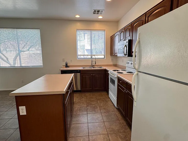 14955 N 174th Ln — Photo 15