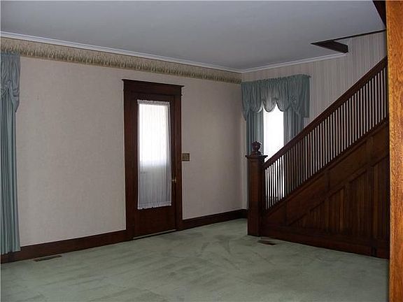 5th image of 82 State St