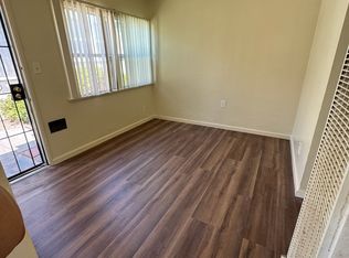 23 Lemon Ave, Signal Hill, CA 90755