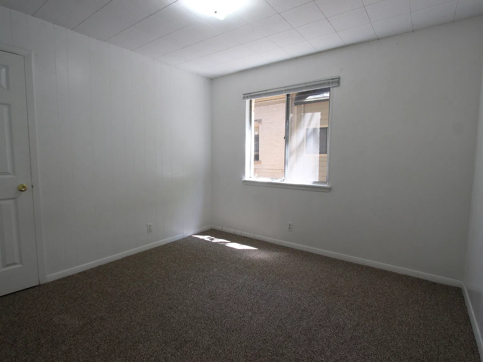 2 bed, 550 sqft, $3,400 — Photo 4