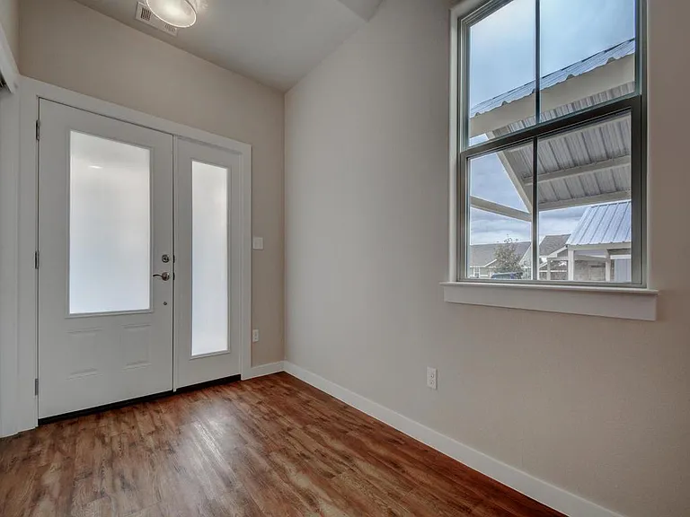 240 Rose Dr #A — Photo 9