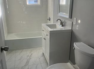 385 Cohannet St FLOOR 3, Taunton, MA 02780