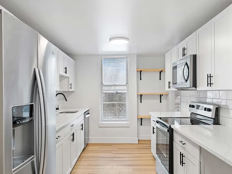 796 Hazelwood Avenue — Photo 11
