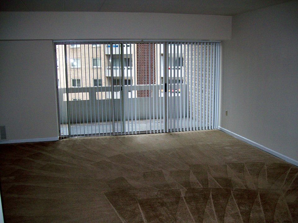 2nd image of 700 Penn Center Blvd APT 109