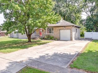 2202 Deveron Dr, Shively, KY 40216