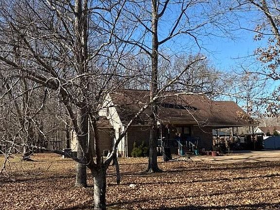 3rd image of 33 Hattie Dr