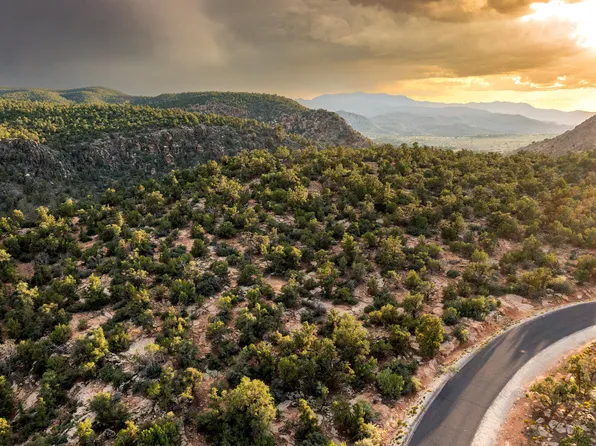 138 N Pinion Hills Dr, Dammeron Valley, UT 84783