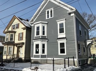 25 W Baltimore St, Lynn, MA 01902