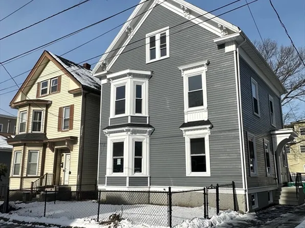 25 W Baltimore St, Lynn, MA 01902