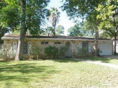 209 North St, Pleasanton, TX, 78064