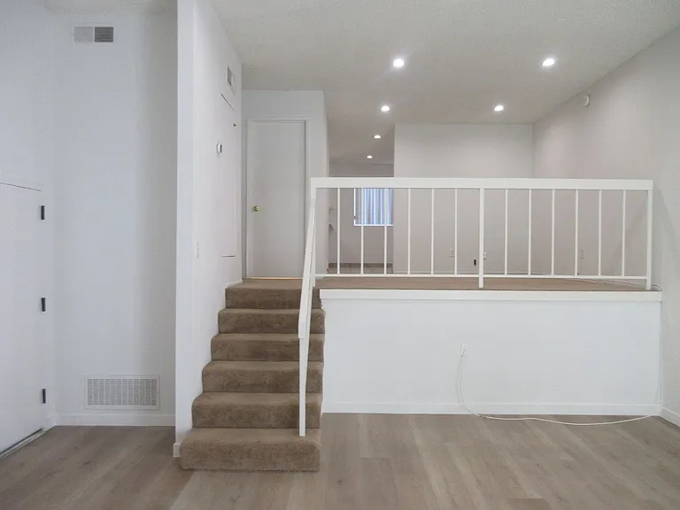 8865 Independence Ave #26 — Photo 2
