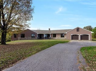 265 E Cotton Hill Rd, New Hartford, CT 06057
