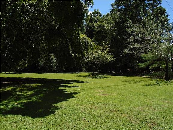 3rd image of 112 Plum Tree Ln