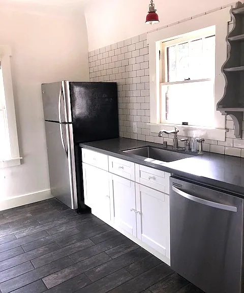2848 33rd St — Photo 5