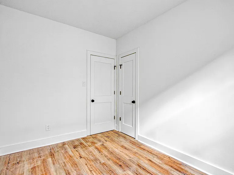 323 Midwood St #2 — Photo 12