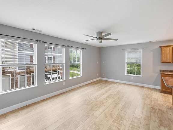 2nd image of 1106 Fieldstone Ln