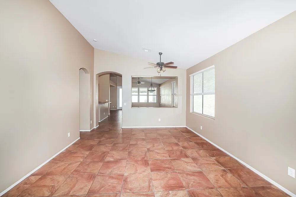 4 bed, 2.0 bath, 2114 sqft, $2,565 — Photo 3