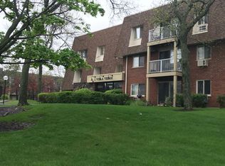 1 Villa Verde Dr APT 109, Buffalo Grove, IL