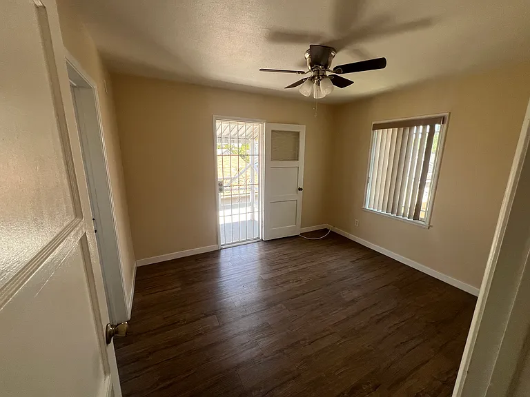 6015 Alamo Ave #1 — Photo 3