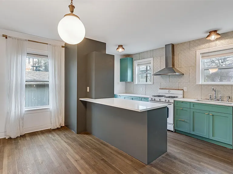 4716 Avenue G — Photo 11