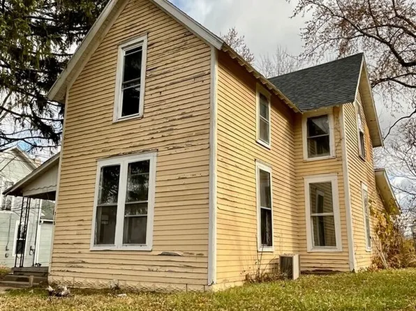 318 S 17th St, New Castle, IN 47362