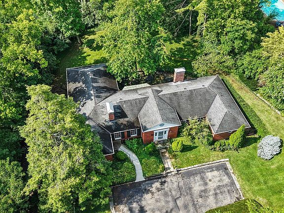 3rd image of 155 Magnolia Ave