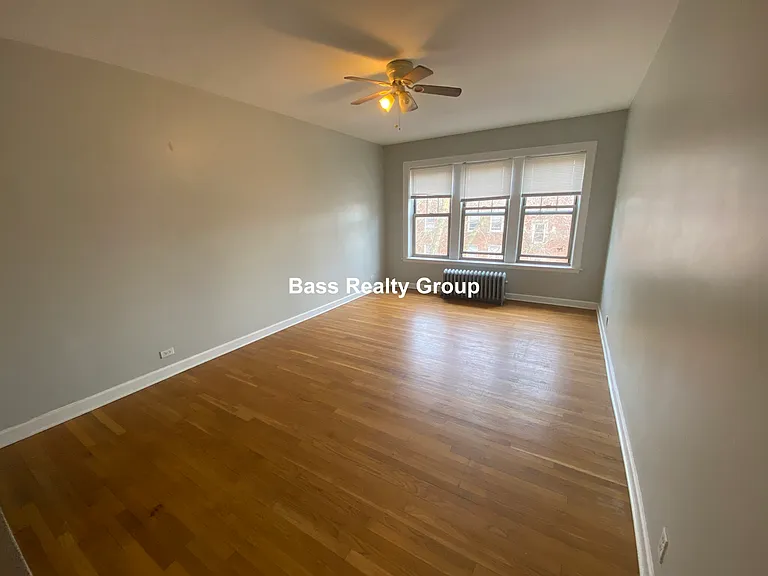 6972 N Greenview Ave #3A — Photo 1