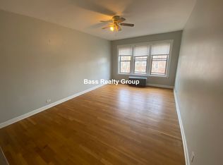 6968 N Greenview Ave #3, Chicago, IL 60626