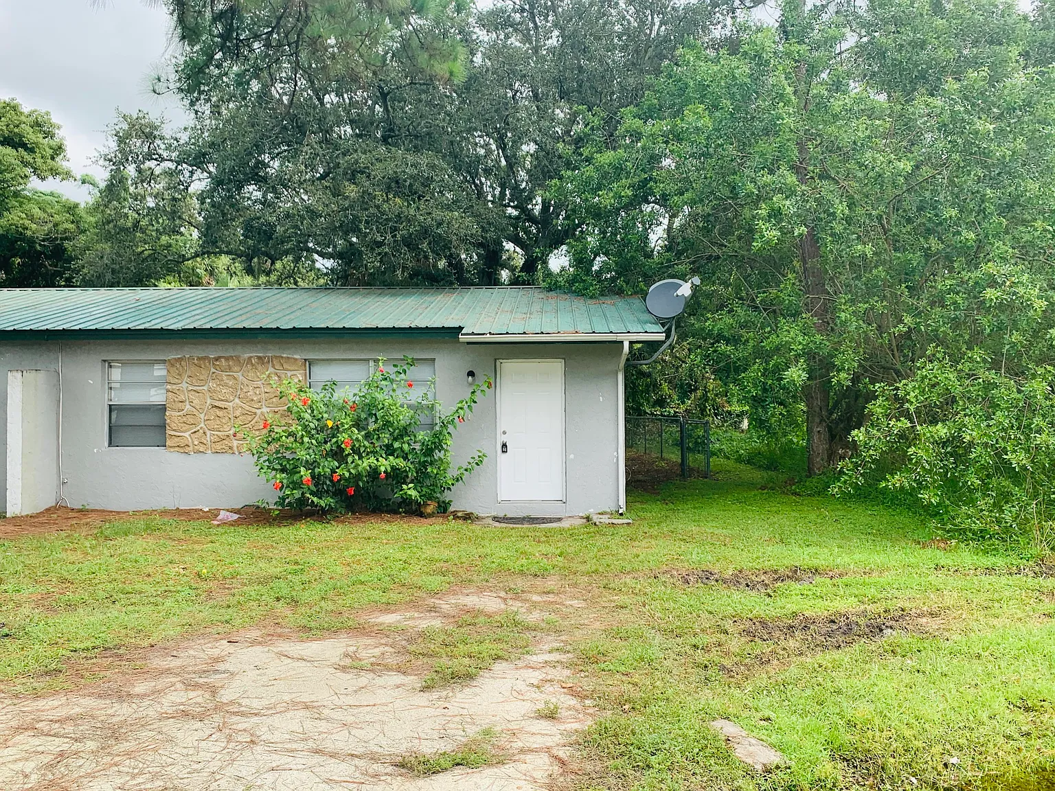 2 bed, 1.0 bath, 950 sqft, $1,250 — Photo 1