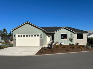 115 Oak Valley Dr, Talent, OR 97540