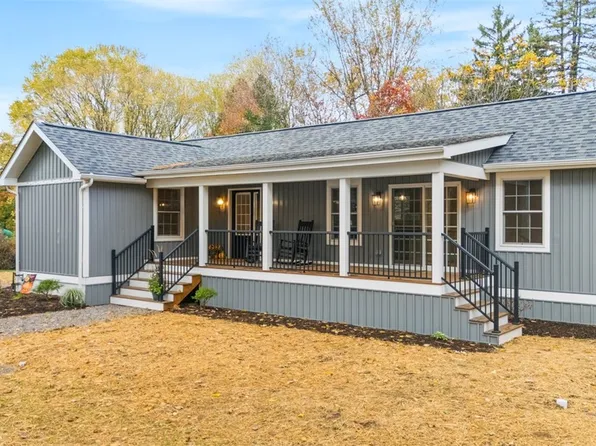 1149 Pittsburgh Rd, Valencia, PA 16059